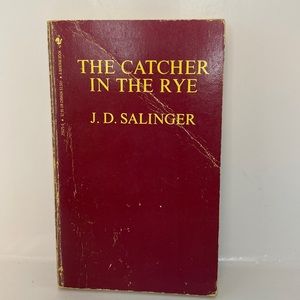 The Catcher In The Rye by J.D. Salinger Vintage 1986 paperback novel